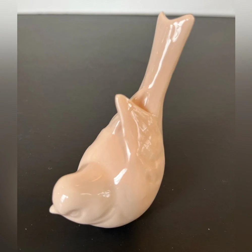 Lenox Bird With Tail Up  Color in Pale Pink